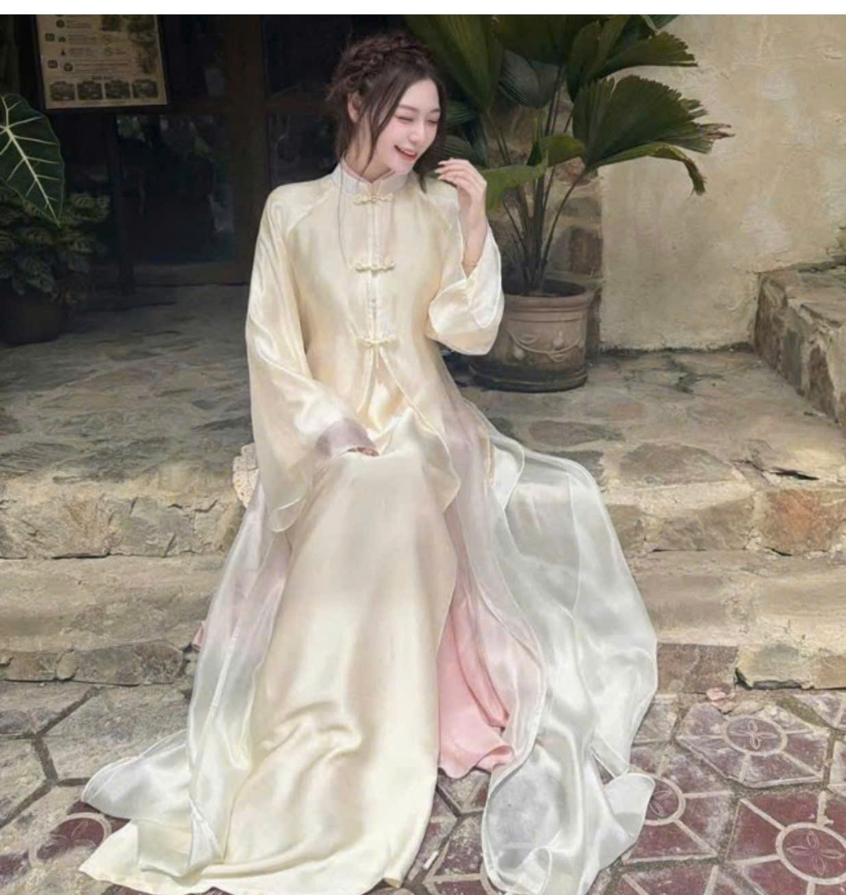 Áo Dài Lụa Cổ Tàu Nút Hoa Tay Loe Phối Màu Kem Hồng