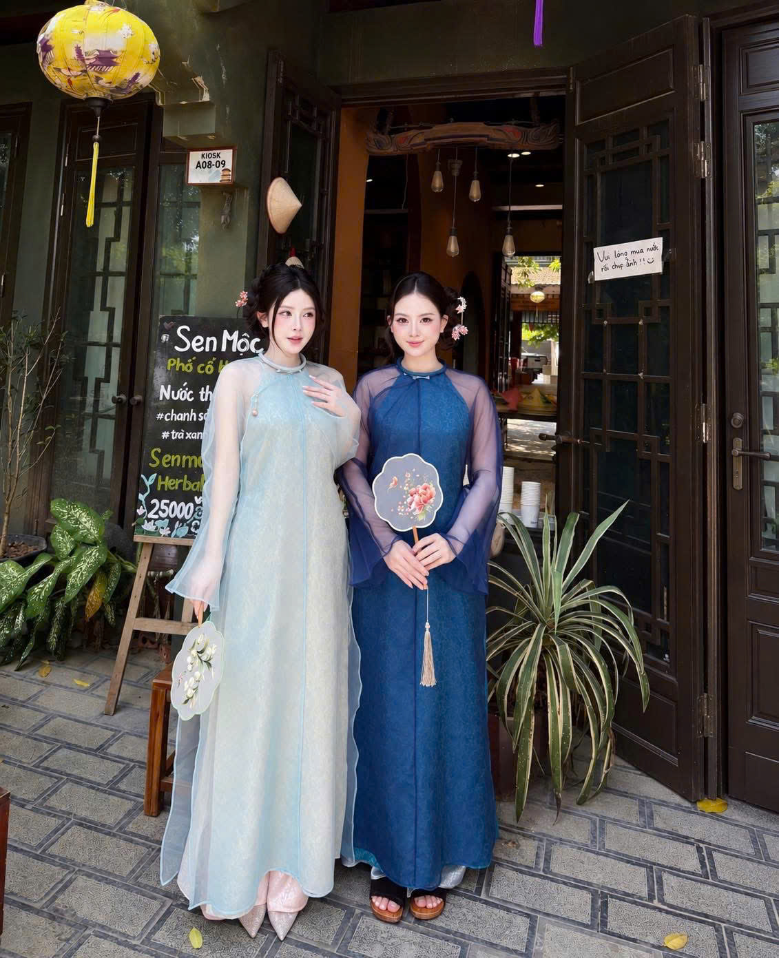 Áo Dài Voan Xanh Thiên Thanh Cổ Tàu Tay Loe Phối Quần Hồng Phấn