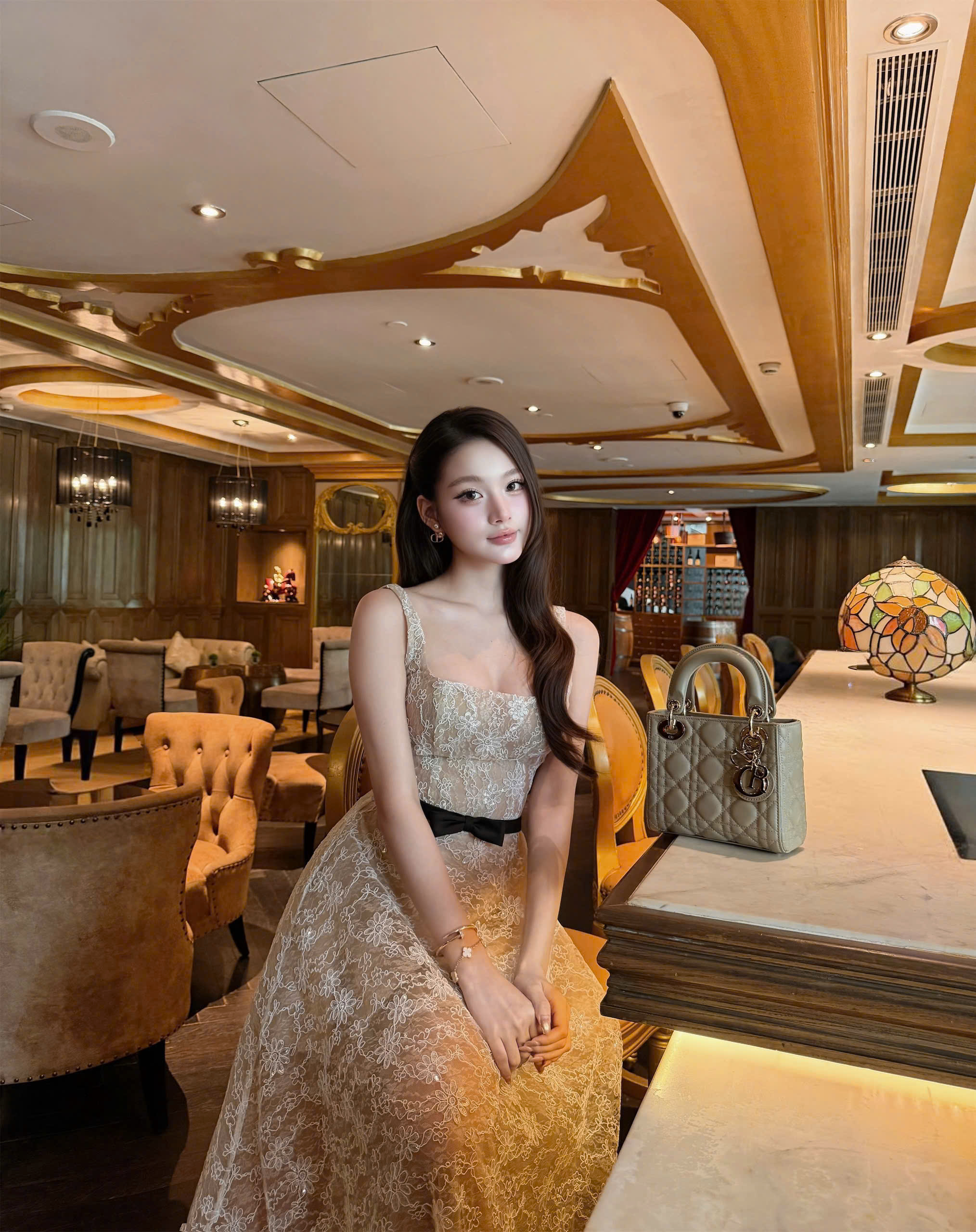 Ảnh Đầm Dự Tiệc Ren Hoa Hai Dây Phối Nơ Đen